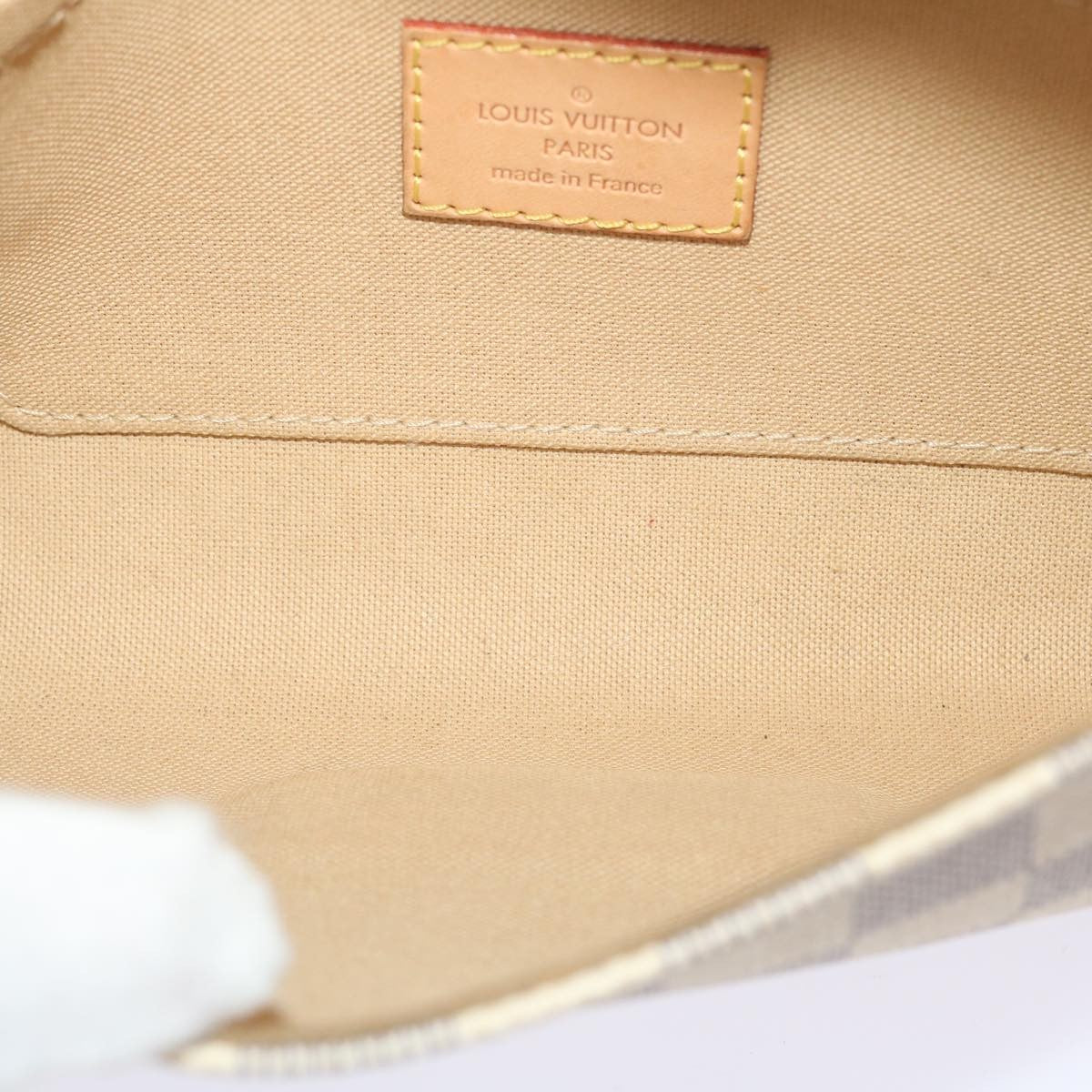 Louis Vuitton Favorite Handbag Damier White Canvas Clutche & Pouche Bag (Authentic Pre-Loved)