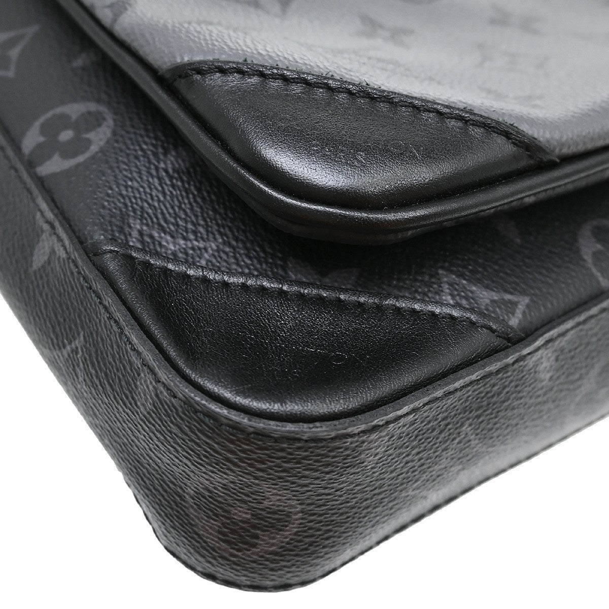 Louis Vuitton Trio Messenger Bag Reverse Monogram Eclipse Canvas Black Canvas Shoulder Bag Bag (Authentic Pre-Loved)