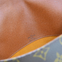 Louis Vuitton Louis Vuitton Musette Salsa Handbag Monogram Canvas Brown Canvas Shoulder Bag Bag (Pre-Loved)