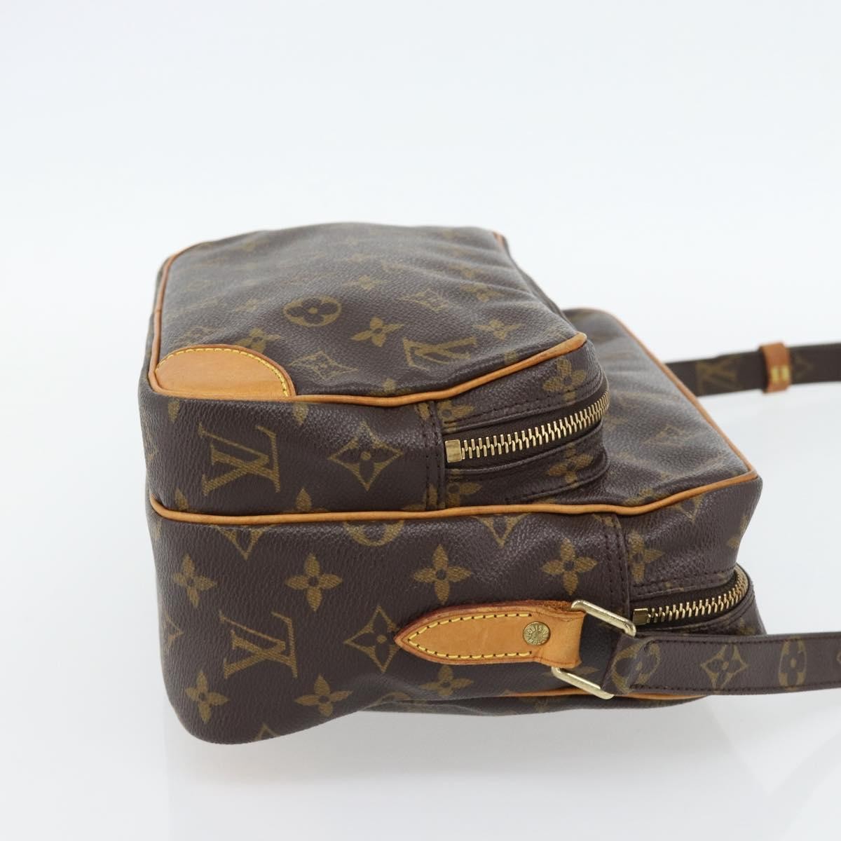 Louis Vuitton Nil Messenger Bag Monogram Canvas Brown Canvas Shoulder Bag Bag (Pre-Loved)