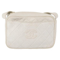 Chanel Vintage Diamond Cc Slit Pocket Camera Bag Quilted Leather White Leather Shoulder Bag Bag (Pre-Loved)