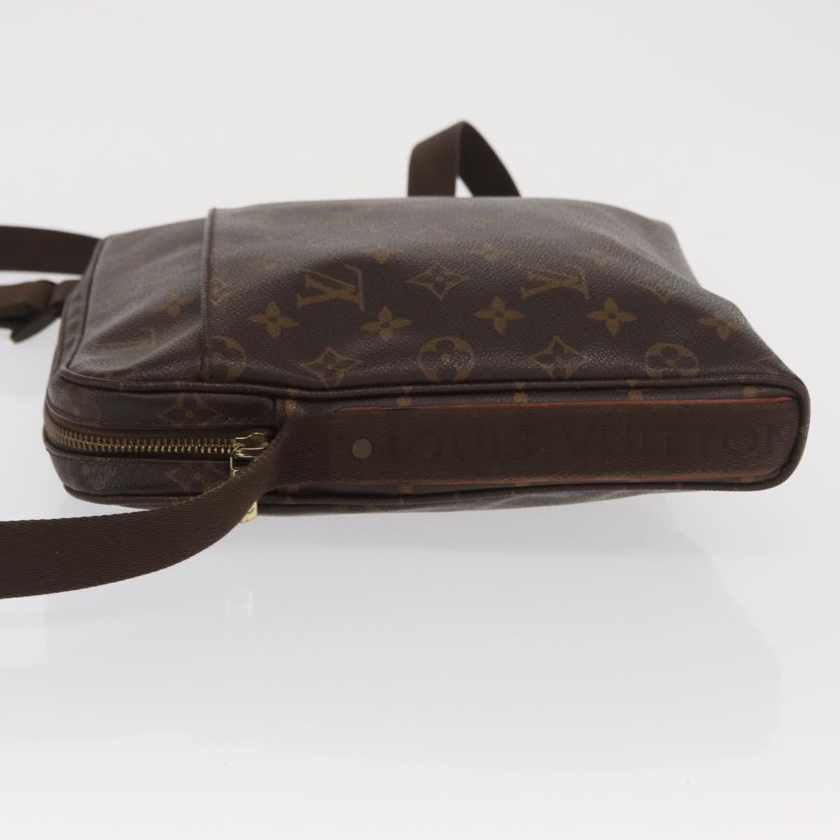 Louis Vuitton Trotteur Beaubourg Handbag Monogram Canvas Brown Canvas Shoulder Bag Bag (Authentic Pre-Loved)