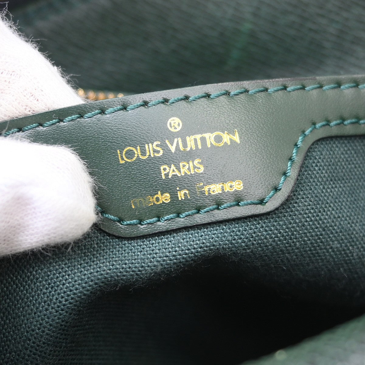 Louis Vuitton Louis Vuitton Reporter Bag Taiga Leather Green Leather Shoulder Bag Bag (Pre-Loved)