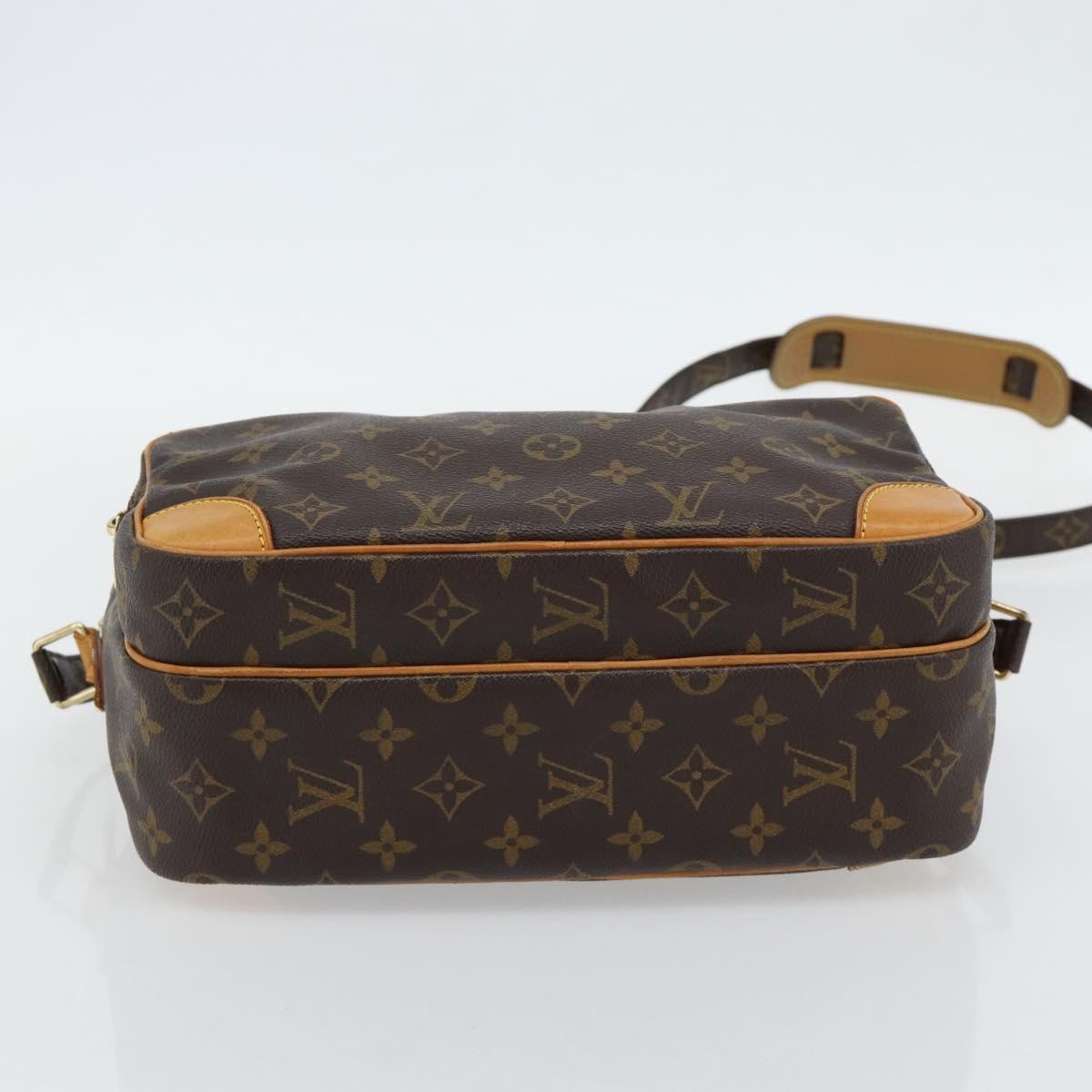 Louis Vuitton Nil Messenger Bag Monogram Canvas Brown Canvas Shoulder Bag Bag (Pre-Loved)
