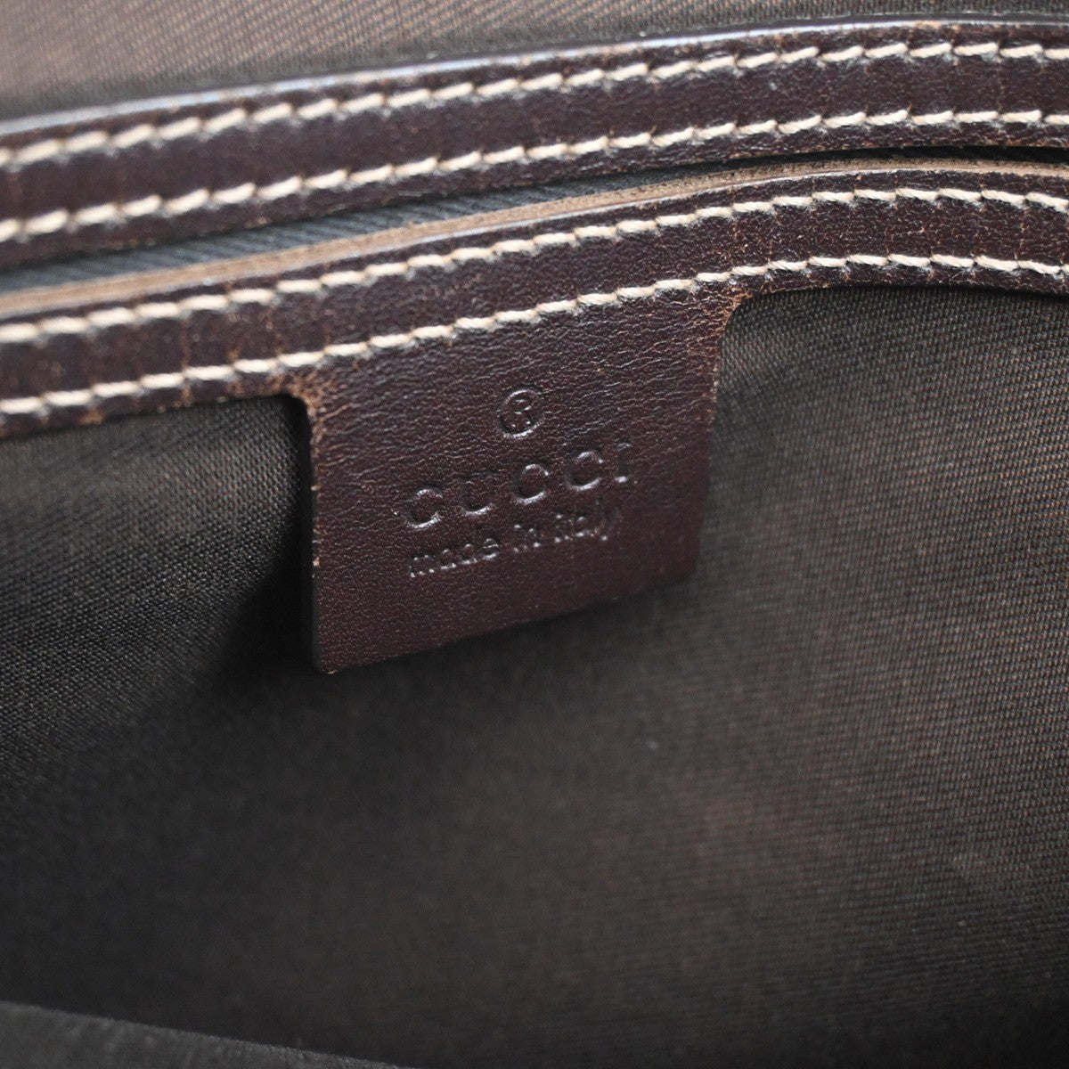 Gucci Zip Top Messenger Bag Gg Coated Canvas Brown Canvas Shoulder Bag Bag (Pre-Loved)