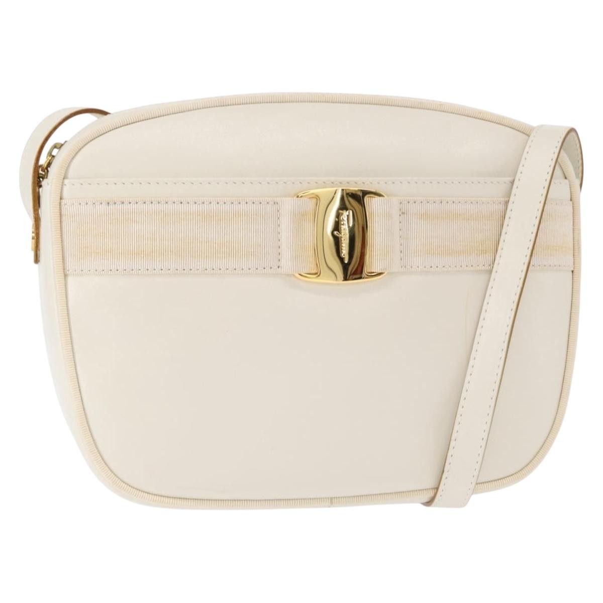 Salvatore Ferragamo Vala Shoulder Bag Leather White Leather Shoulder Bag Bag (Pre-Loved)