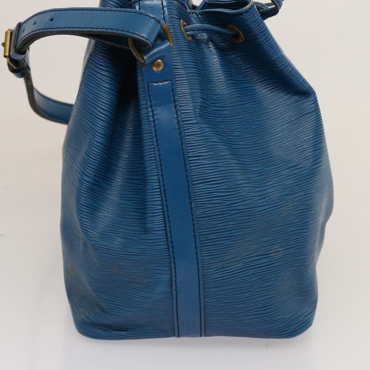 Louis Vuitton Louis Vuitton Petit Noe Handbag Epi Leather Blue Leather Shoulder Bag Bag (Pre-Loved)