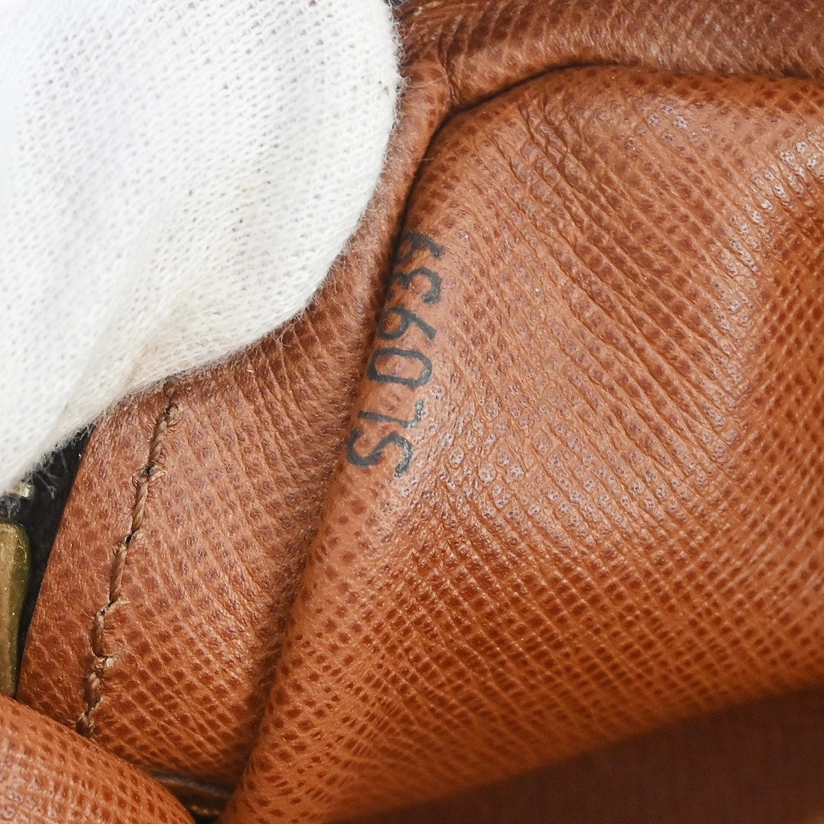 Louis Vuitton Louis Vuitton Pochette Marly Bandouliere Bag Monogram Canvas Brown Canvas Clutche & Pouche Bag (Authentic Pre-Loved)