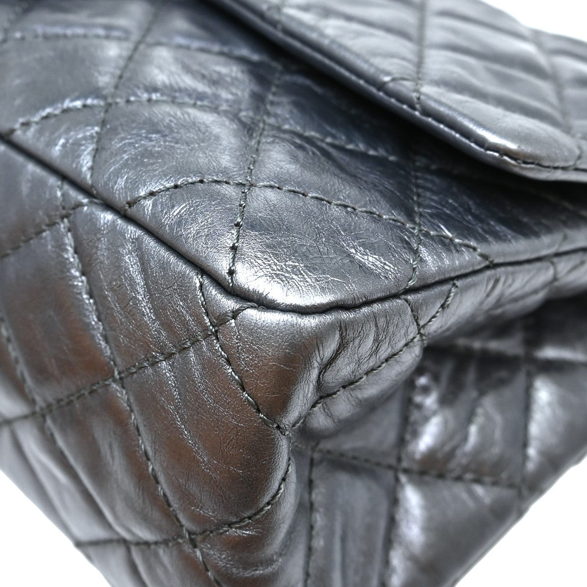 Chanel Reissue 2.55 Flap Bag Metallic Leather Silver Calfskin Handbag (Pre-Loved)