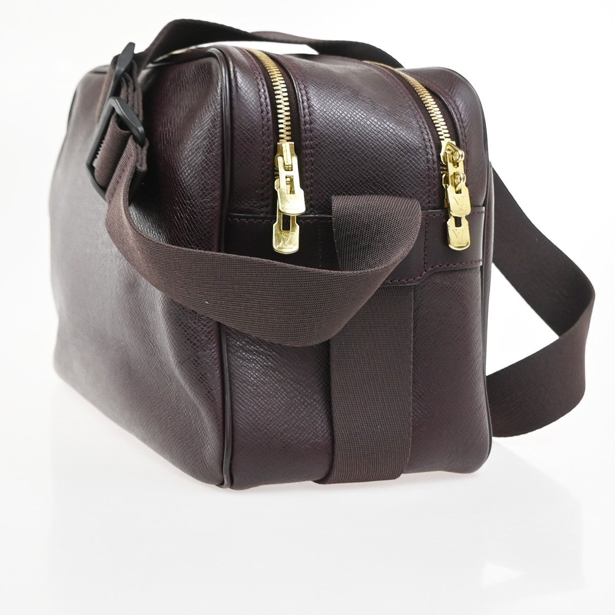 Louis Vuitton Louis Vuitton Reporter Bag Taiga Leather Brown Leather Shoulder Bag Bag (Authentic Pre-Loved)