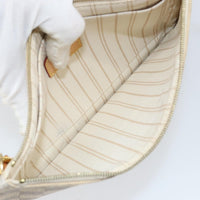 Louis Vuitton Neverfull Pochette Damier White Canvas Clutche & Pouche Bag (Authentic Pre-Loved)