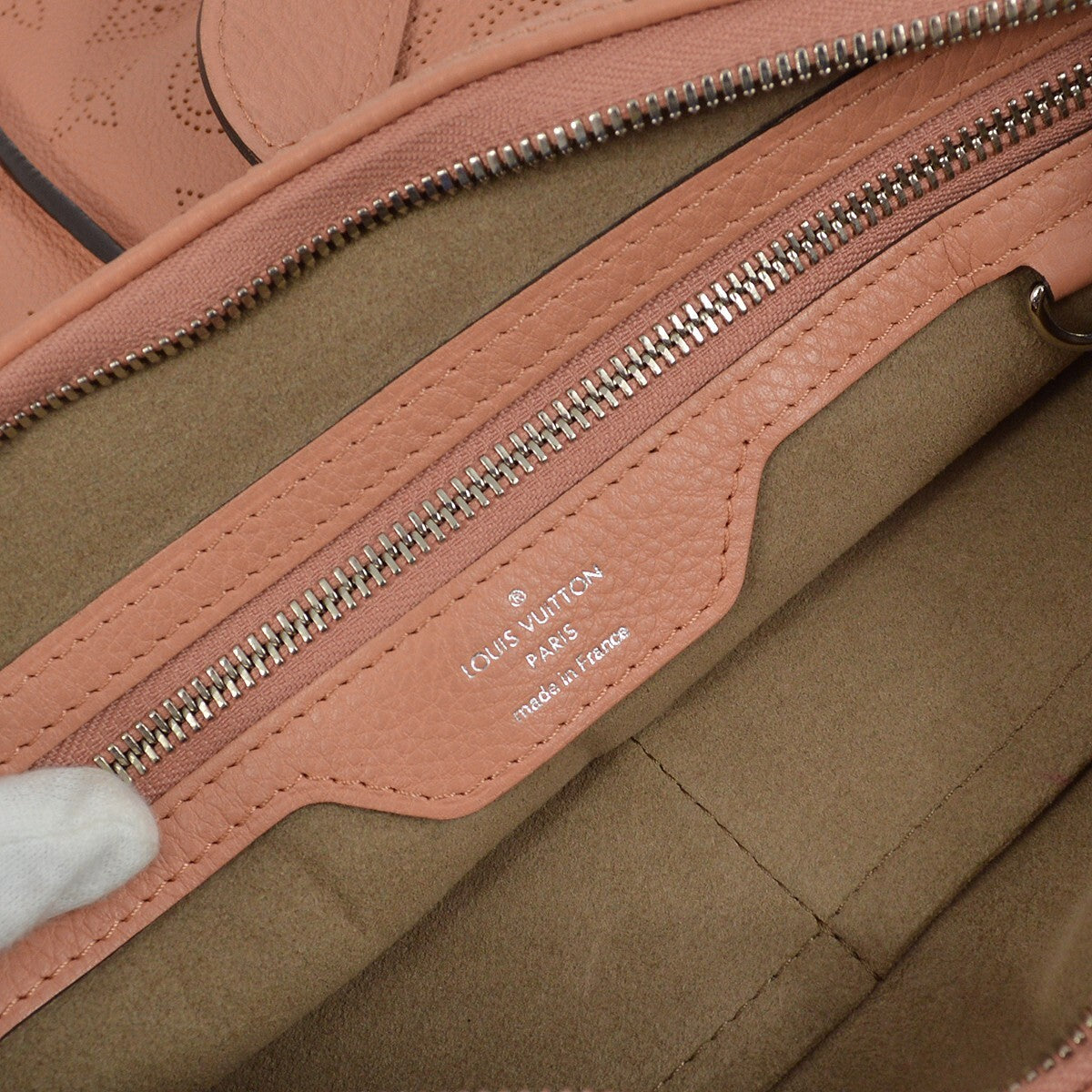 Louis Vuitton Louis Vuitton Selene Handbag Mahina Leather Pink Leather Shoulder Bag Bag (Pre-Loved)