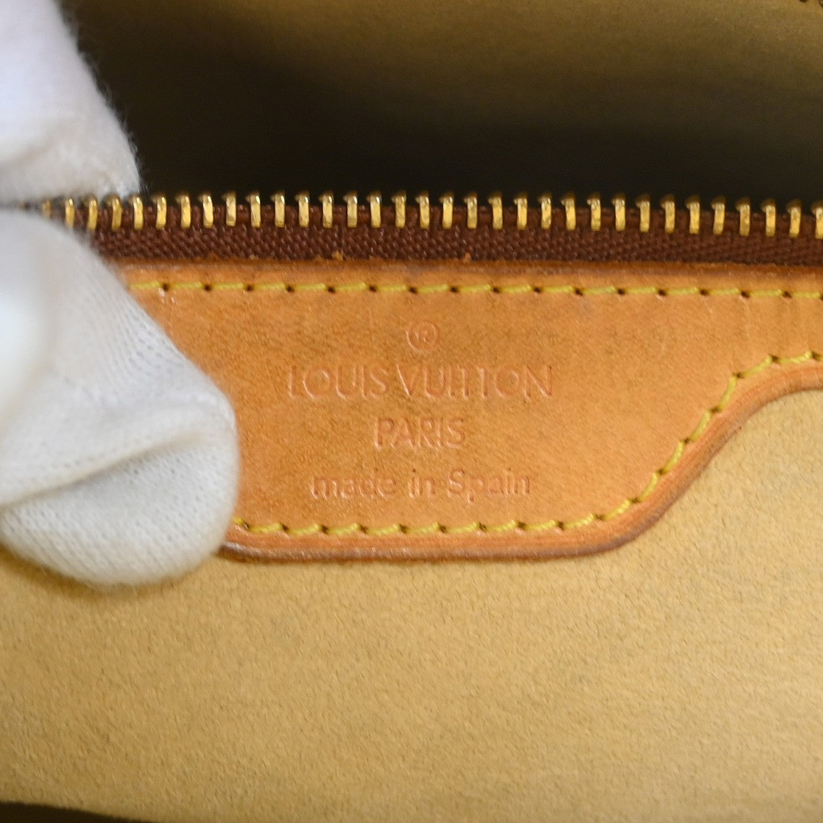 Louis Vuitton Louis Vuitton Monogram Looping Handbag Monogram Canvas Brown Canvas Shoulder Bag Bag (Pre-Loved)