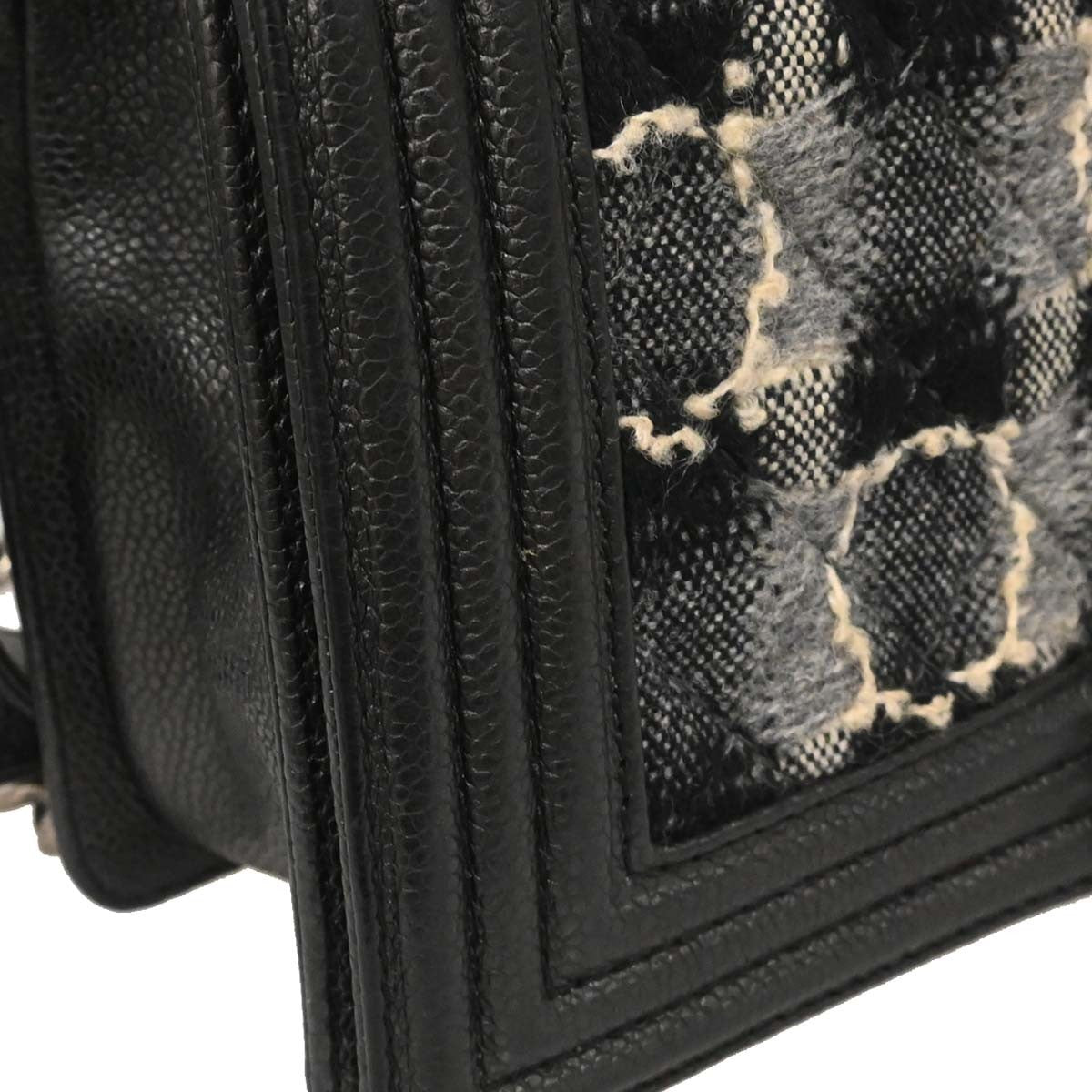 Chanel Boy Flap Bag Tweed And Leather Black Leather Shoulder Bag Bag (Pre-Loved)