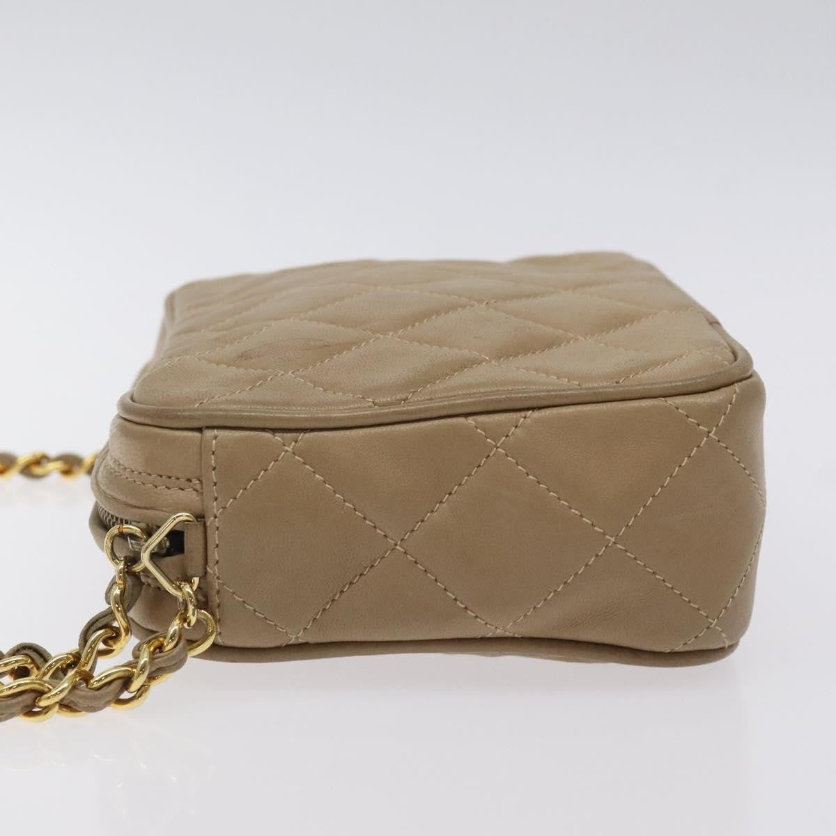 Chanel Vintage Diamond Cc Camera Bag Quilted Leather Beige Leather Shoulder Bag Bag (Pre-Loved)