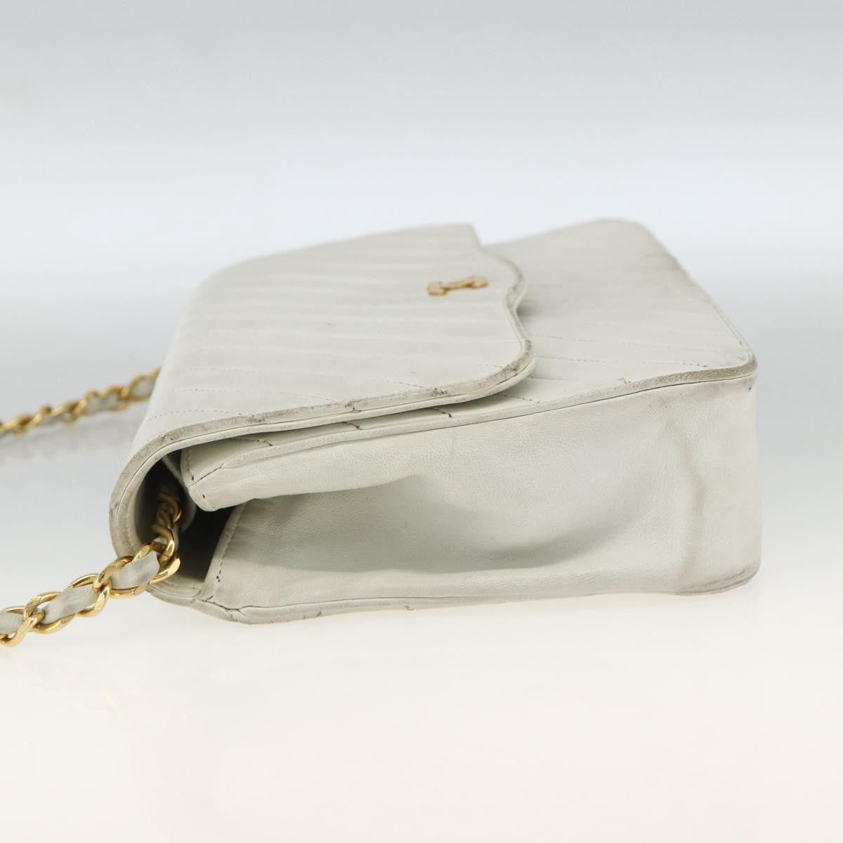 Chanel Matelasse Chain Shoulder Bag Leather White Leather Shoulder Bag Bag (Authentic Pre-Loved)