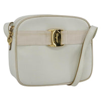 Salvatore Ferragamo Vala Shoulder Bag Leather White Leather Shoulder Bag Bag (Pre-Loved)