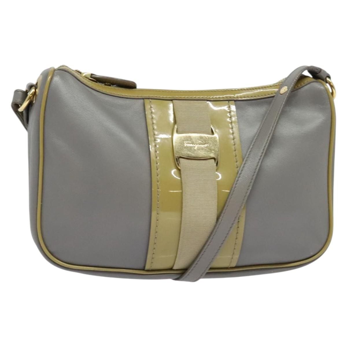 Salvatore Ferragamo Salvatore Ferragamo Vala Shoulder Bag Leather Gray Leather Shoulder Bag Bag (Pre-Loved)