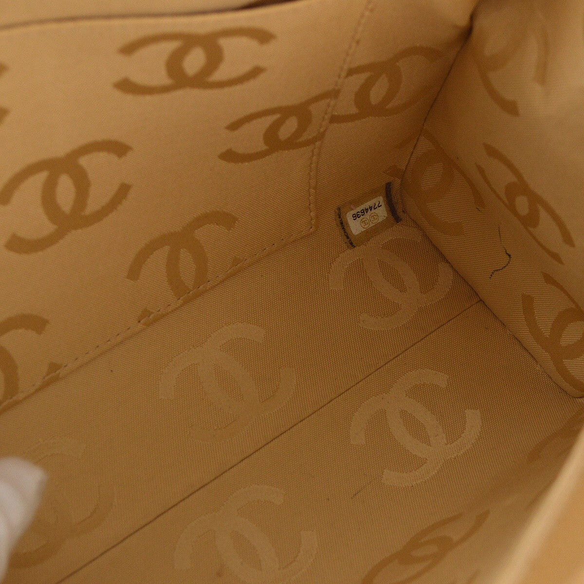 Chanel Vintage Chocolate Bar Zip Around Tote Quilted Calfskin Beige Leather Tote Bag Bag (Authentic Pre-Loved)