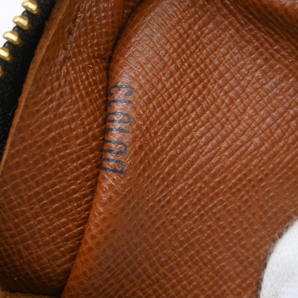 Louis Vuitton Louis Vuitton Pochette Marly Bandouliere Bag Monogram Canvas Brown Canvas Shoulder Bag Bag (Pre-Loved)