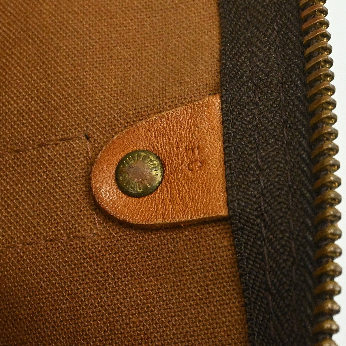 Louis Vuitton Louis Vuitton Keepall Bag Monogram Canvas Brown Canvas Travel Bag Bag (Pre-Loved)