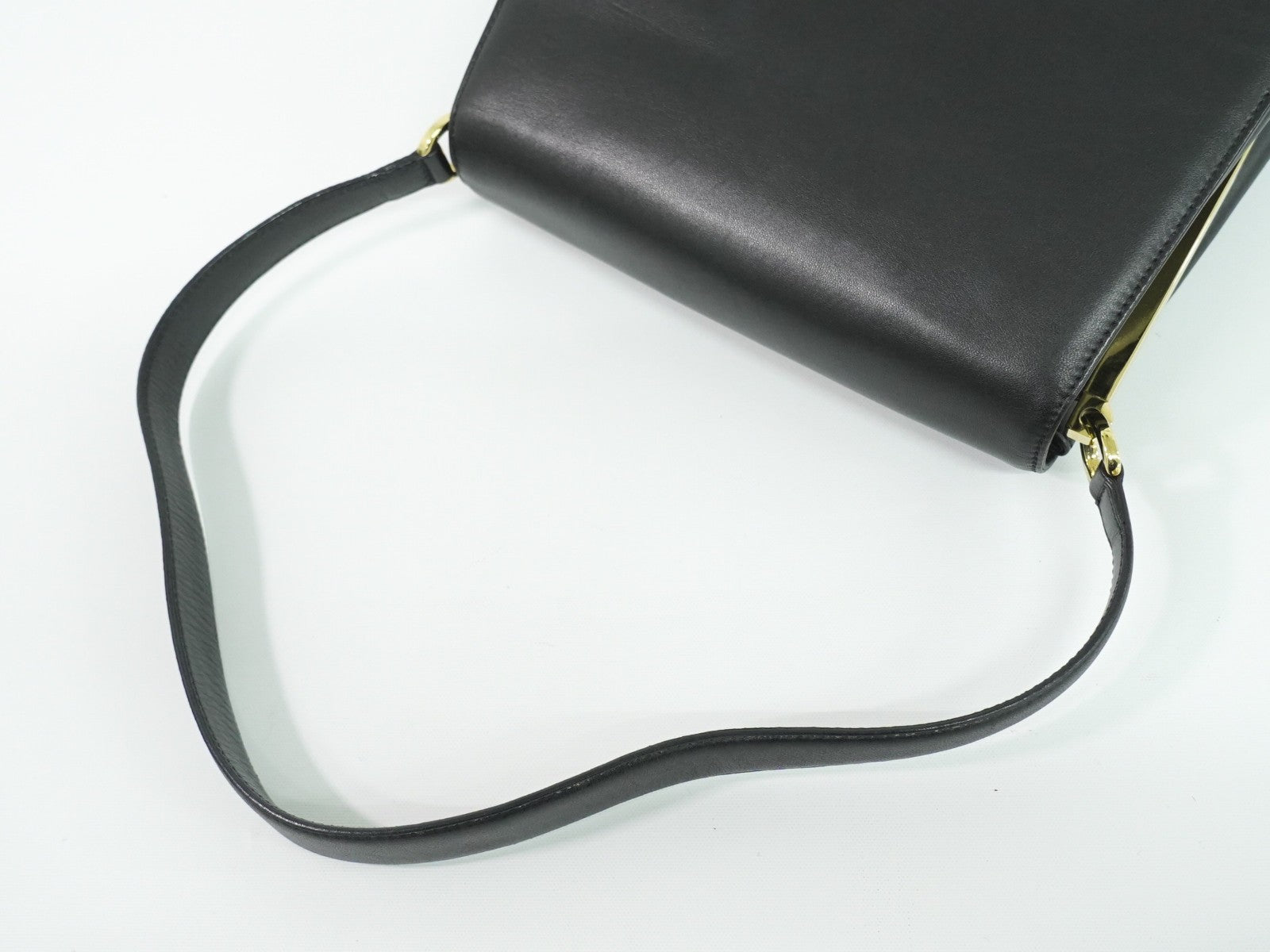 Salvatore Ferragamo Vintage Shoulder Bag Leather Black Leather Shoulder Bag Bag (Pre-Loved)