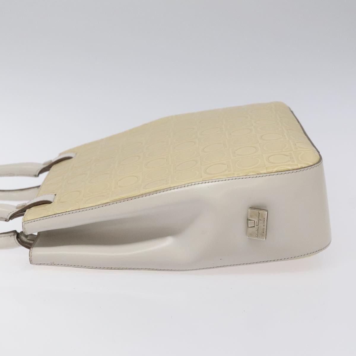 Salvatore Ferragamo Gancini Shoulder Bag Leather Beige Leather Shoulder Bag Bag (Pre-Loved)