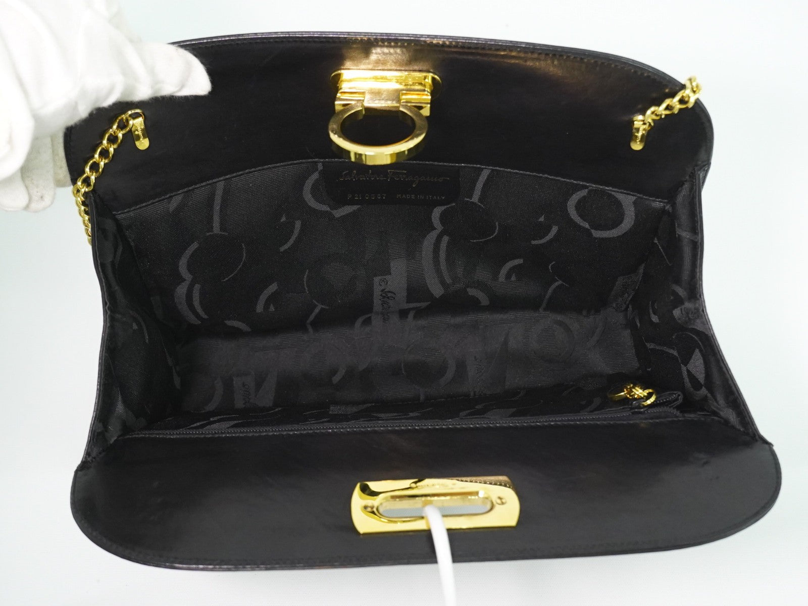 Salvatore Ferragamo Vintage Gancini Chain Shoulder Bag Leather Black Leather Shoulder Bag Bag (Pre-Loved)