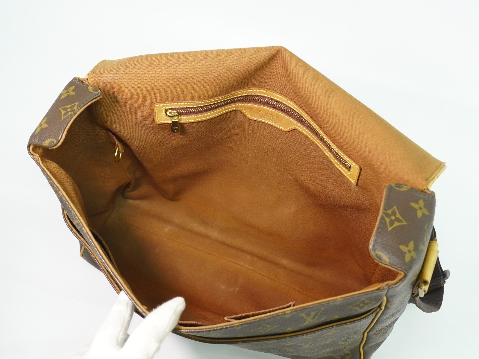 Louis Vuitton Abbesses Messenger Bag Monogram Canvas Brown Canvas Shoulder Bag Bag (Pre-Loved)