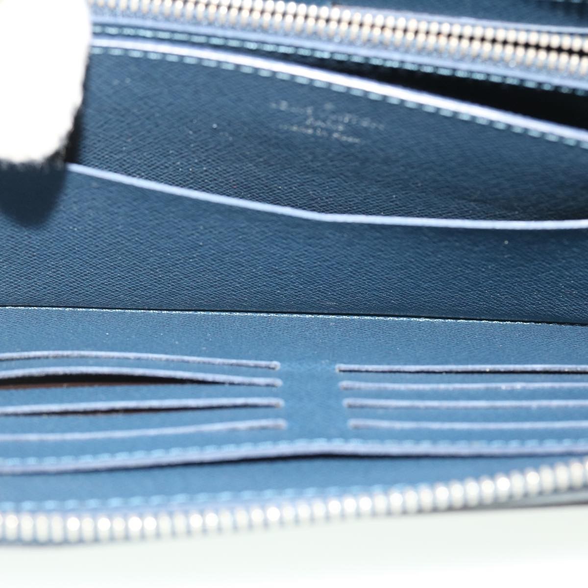 Louis Vuitton Zippy Xl Taiga Leather Navy Leather Wallets Accessory (Authentic Pre-Loved)