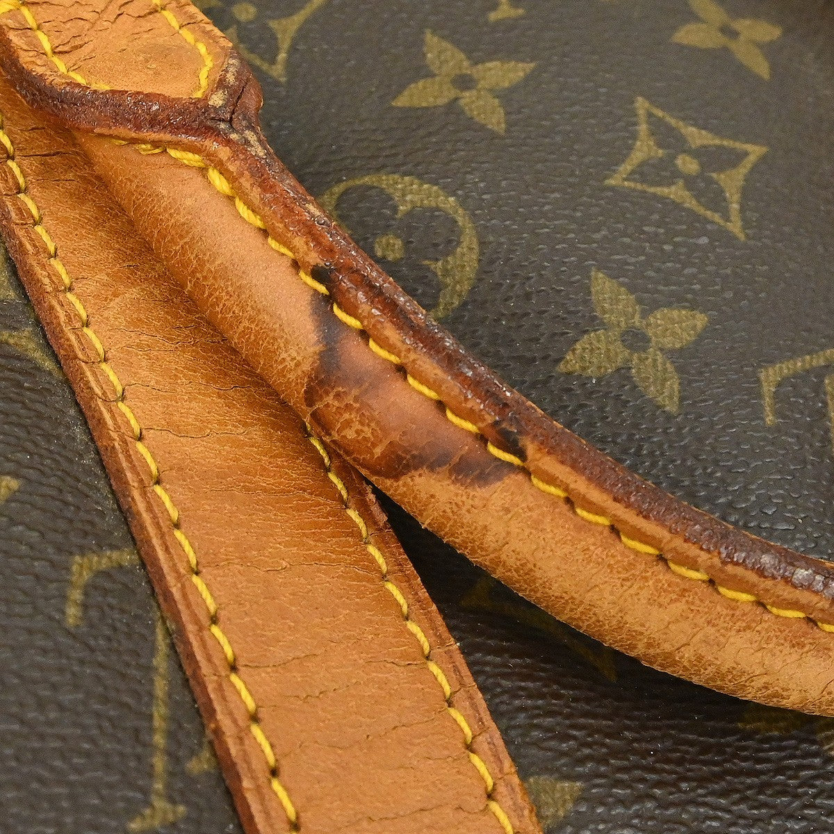 Louis Vuitton Louis Vuitton Keepall Bag Monogram Canvas Brown Canvas Travel Bag Bag (Pre-Loved)