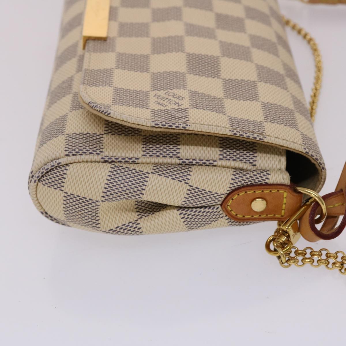 Louis Vuitton Favorite Handbag Damier White Canvas Clutche & Pouche Bag (Authentic Pre-Loved)