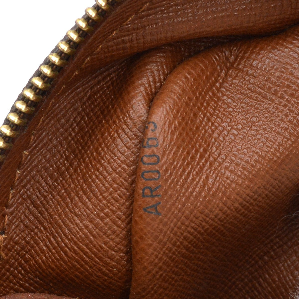Louis Vuitton Louis Vuitton Nil Messenger Bag Monogram Canvas Brown Canvas Shoulder Bag Bag (Authentic Pre-Loved)