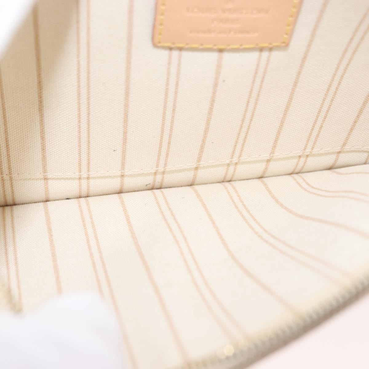 Louis Vuitton Neverfull Pochette Damier White Canvas Clutche & Pouche Bag (Pre-Loved)