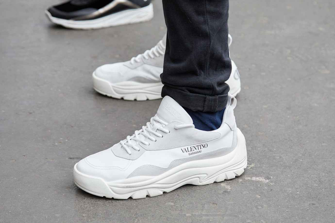 white vanlentino men's sneakers