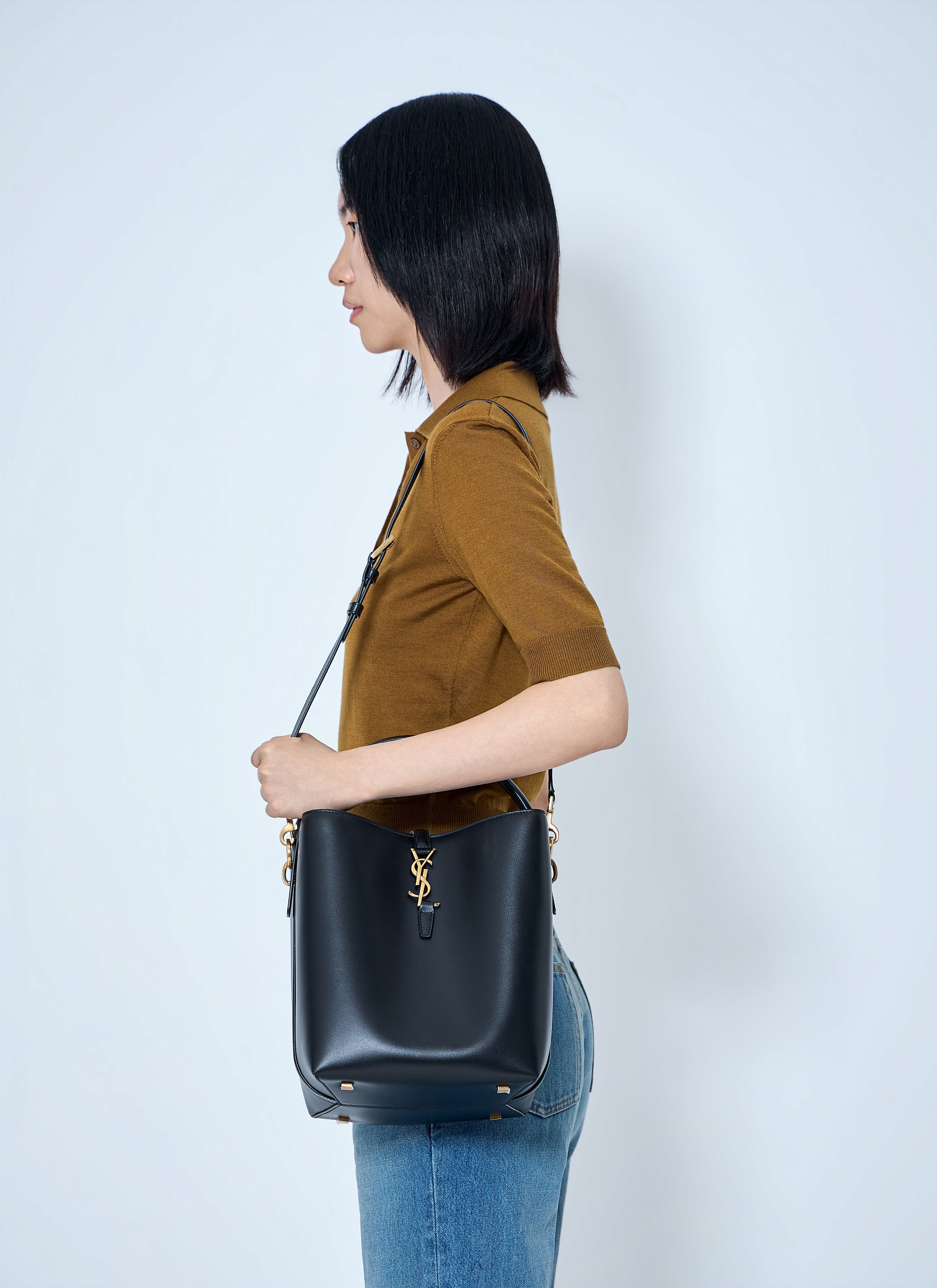 Saint Laurent Saint Laurent Women Le 37 Leather Bucket Bag