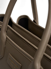 EMPORIO ARMANI Emporio Armani Women Medium Shopping Bag