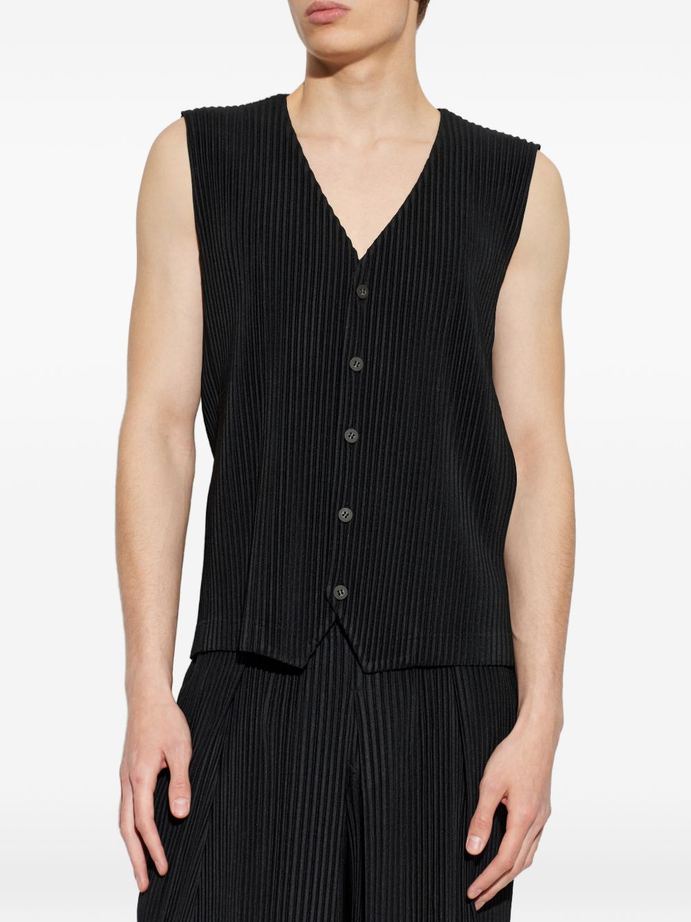 Homme Plisse' Issey Miyake Men Pleated V-Necked Vest – Bluefly