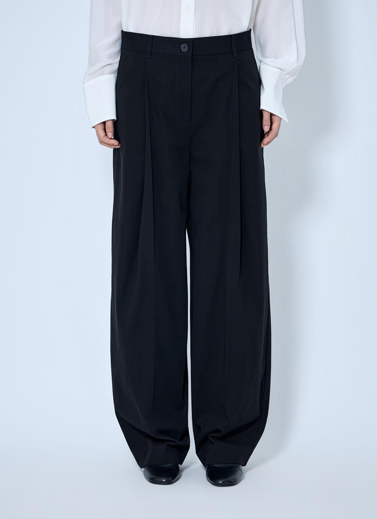 Toteme Women Single Pleat Cotton Trousers