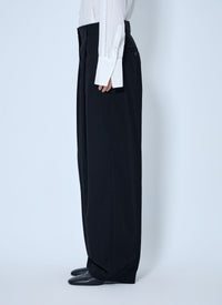 Toteme Women Single Pleat Cotton Trousers