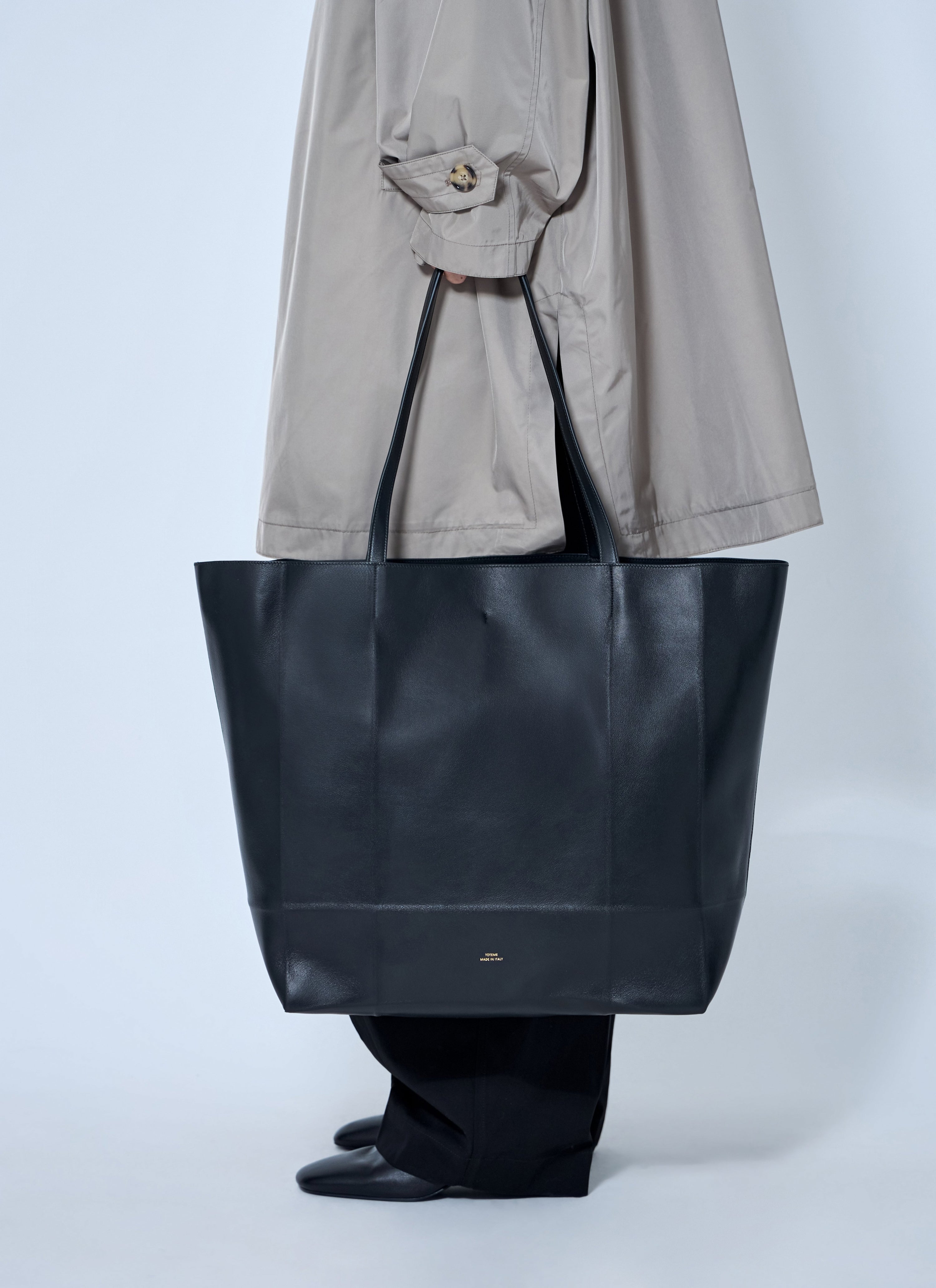 Toteme Women Roam Leather Tote Bag