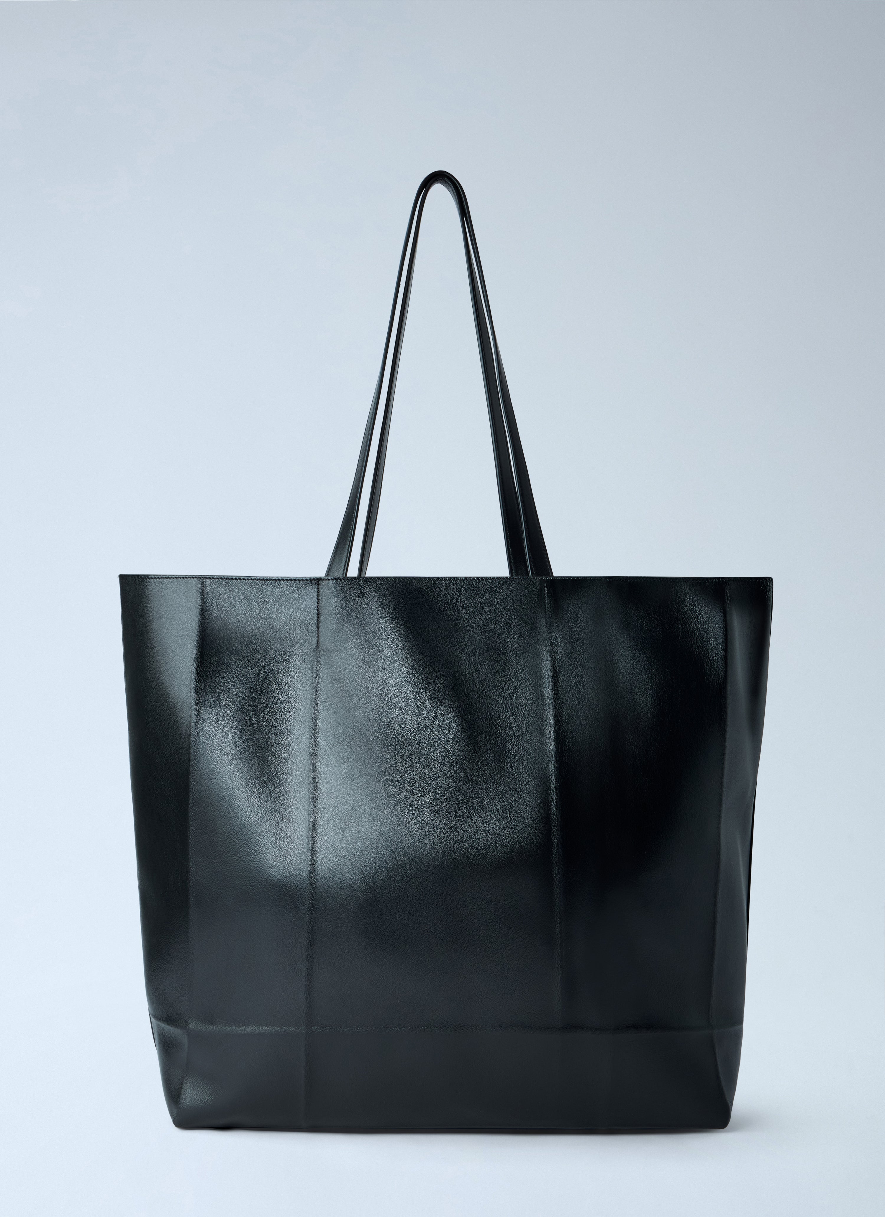 Toteme Women Roam Leather Tote Bag